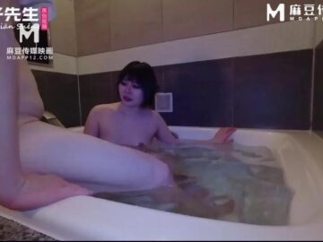 Sex trong phòng tắm với mông to tuyệt đỉnh